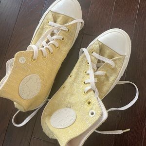 Converse High top sneakers Size 7.5